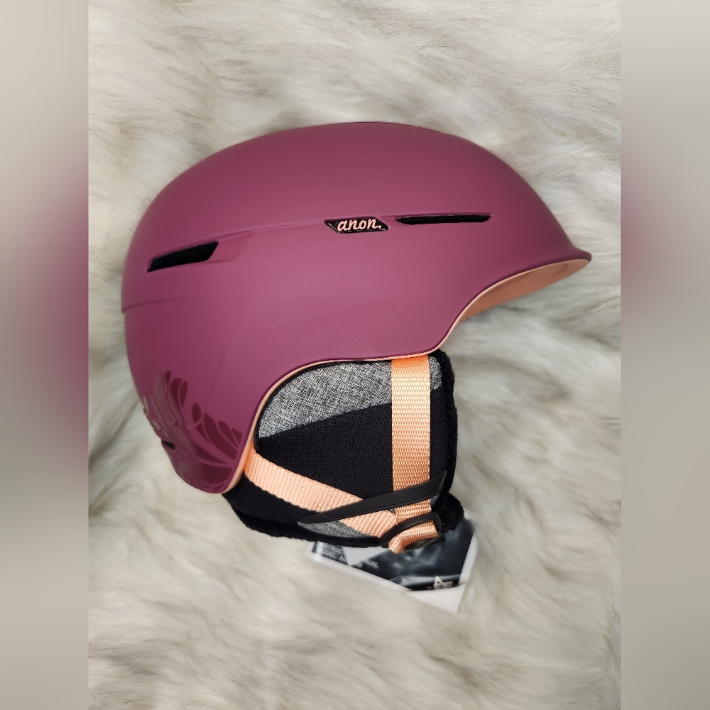 New with tags Anon MIPS Women's Snowboarding Helmet